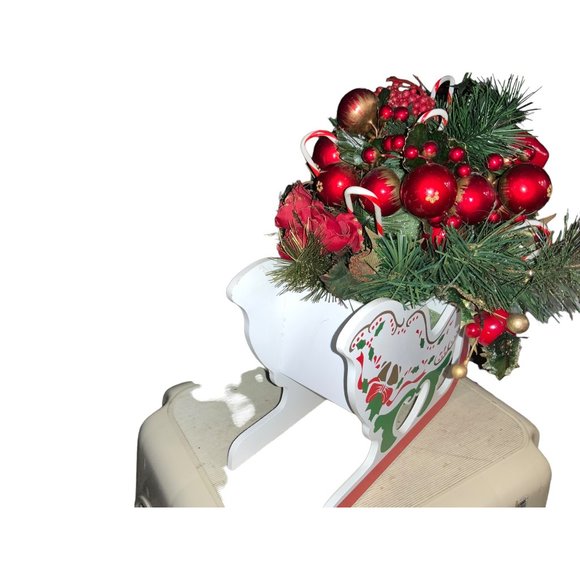 Wood Santa sleigh with Artificial Arrangement Centerpiece vintage - Picture 6 of 15